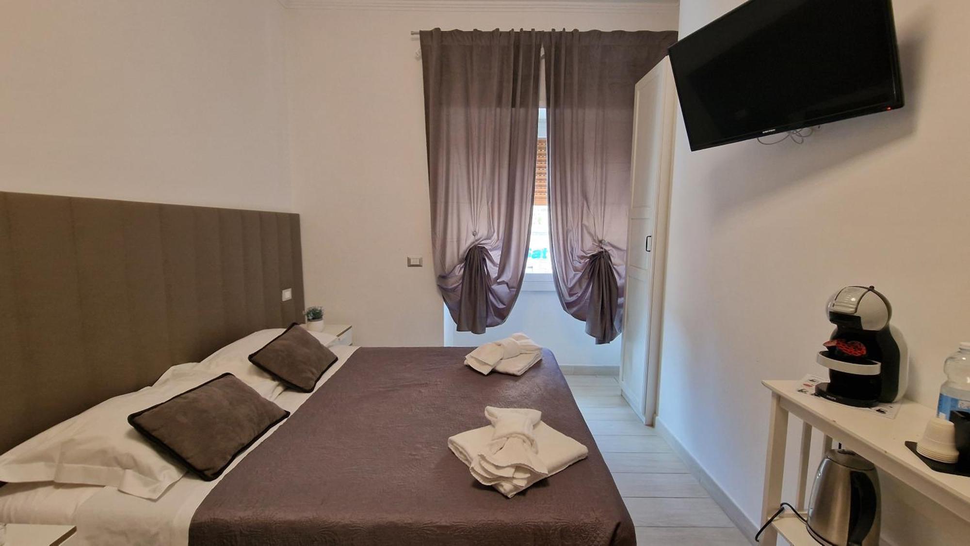 Mr. Charlie Brown Hotel Rome Bagian luar foto