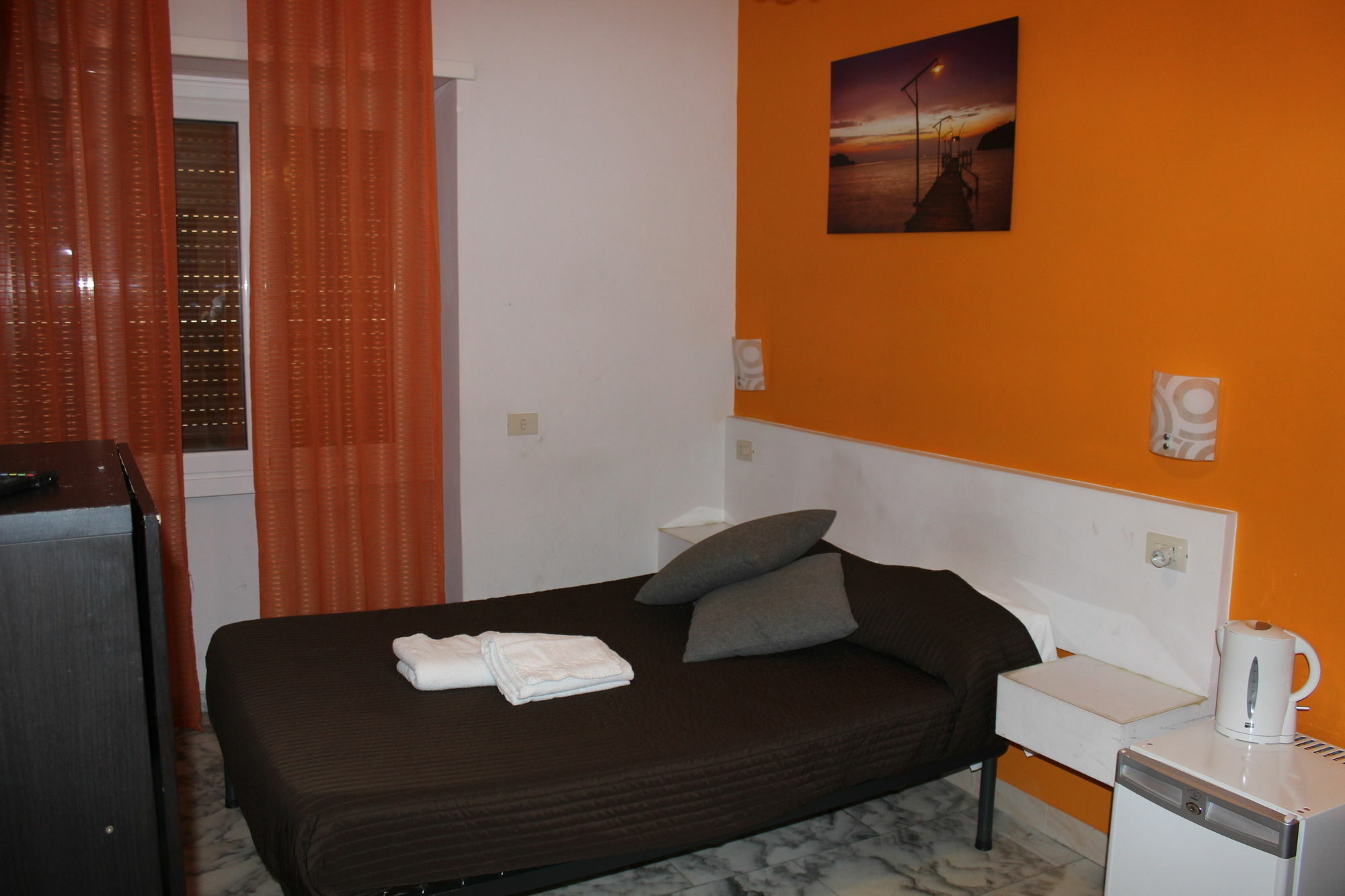 Mr. Charlie Brown Hotel Rome Bagian luar foto