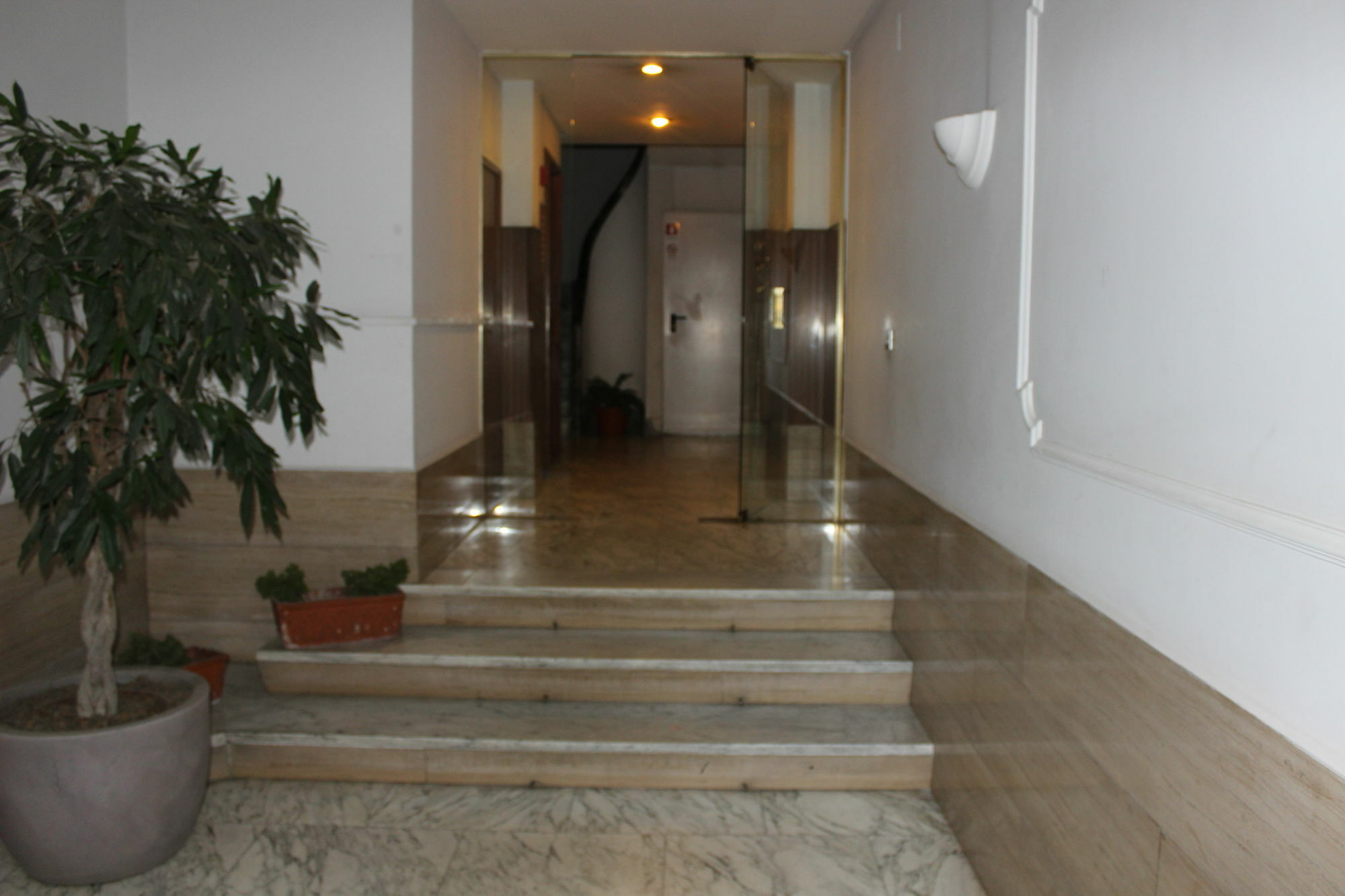Mr. Charlie Brown Hotel Rome Bagian luar foto
