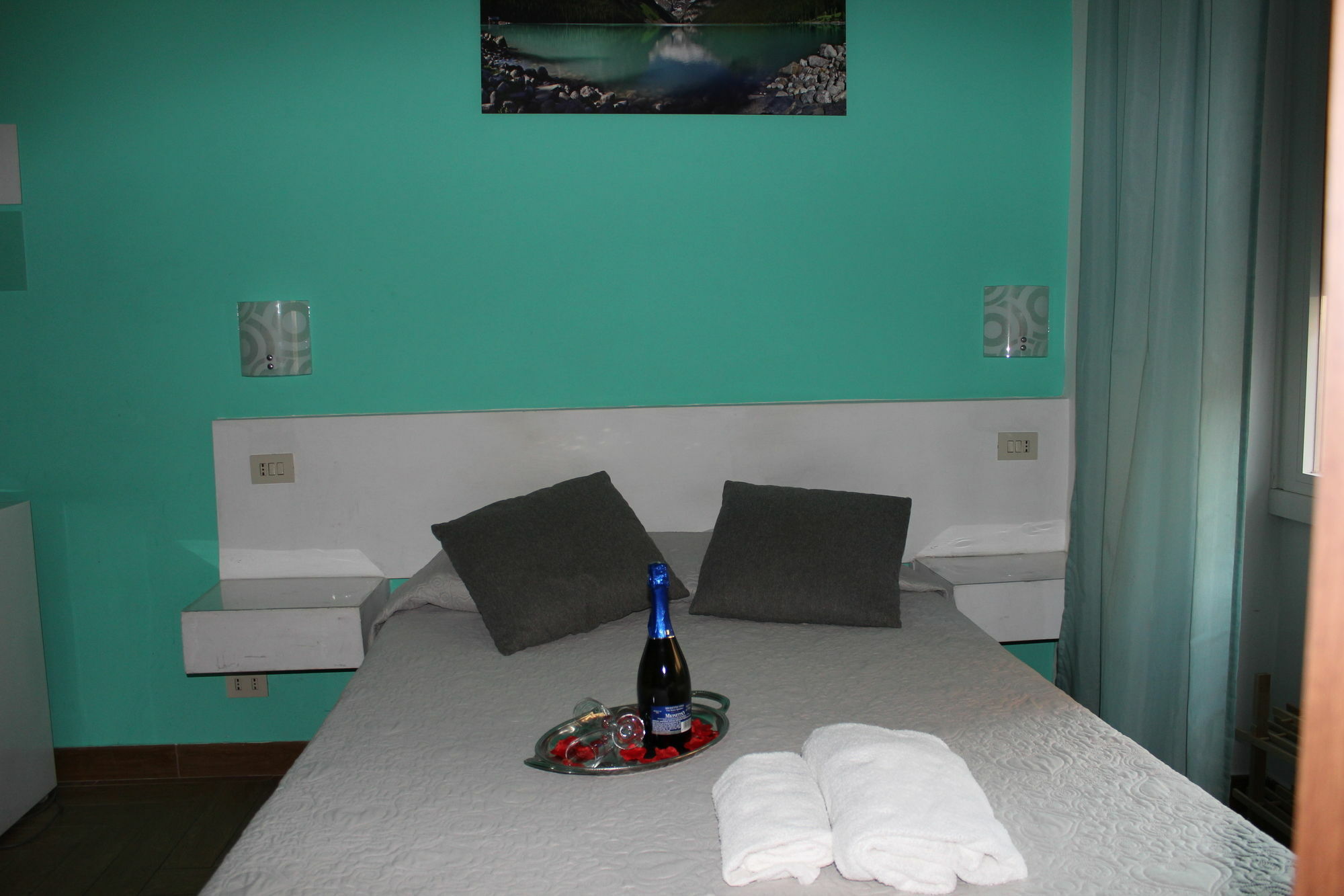 Mr. Charlie Brown Hotel Rome Bagian luar foto