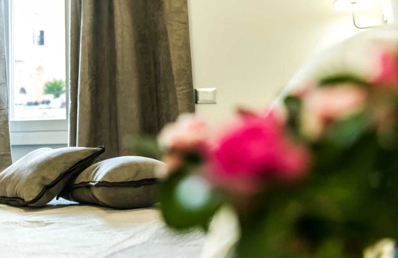 Mr. Charlie Brown Hotel Rome Bagian luar foto