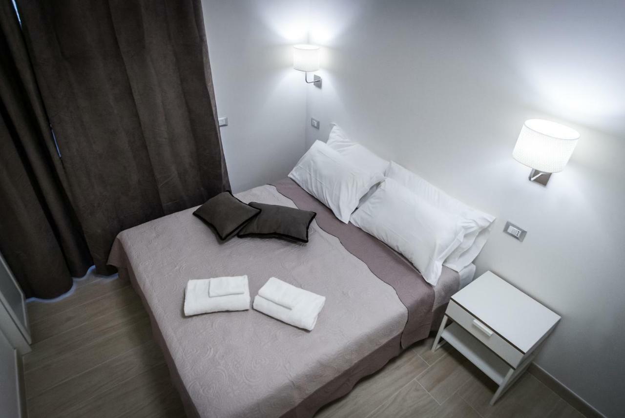 Mr. Charlie Brown Hotel Rome Bagian luar foto